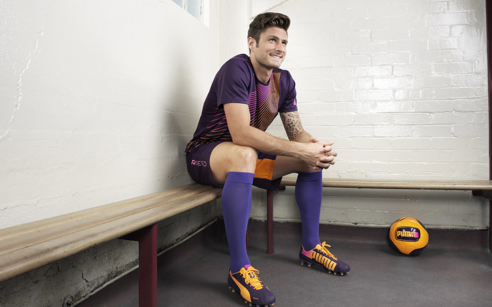 “胡利安·门德斯的出色表现和技术创新，成就阿根廷美洲狮队未来之星”